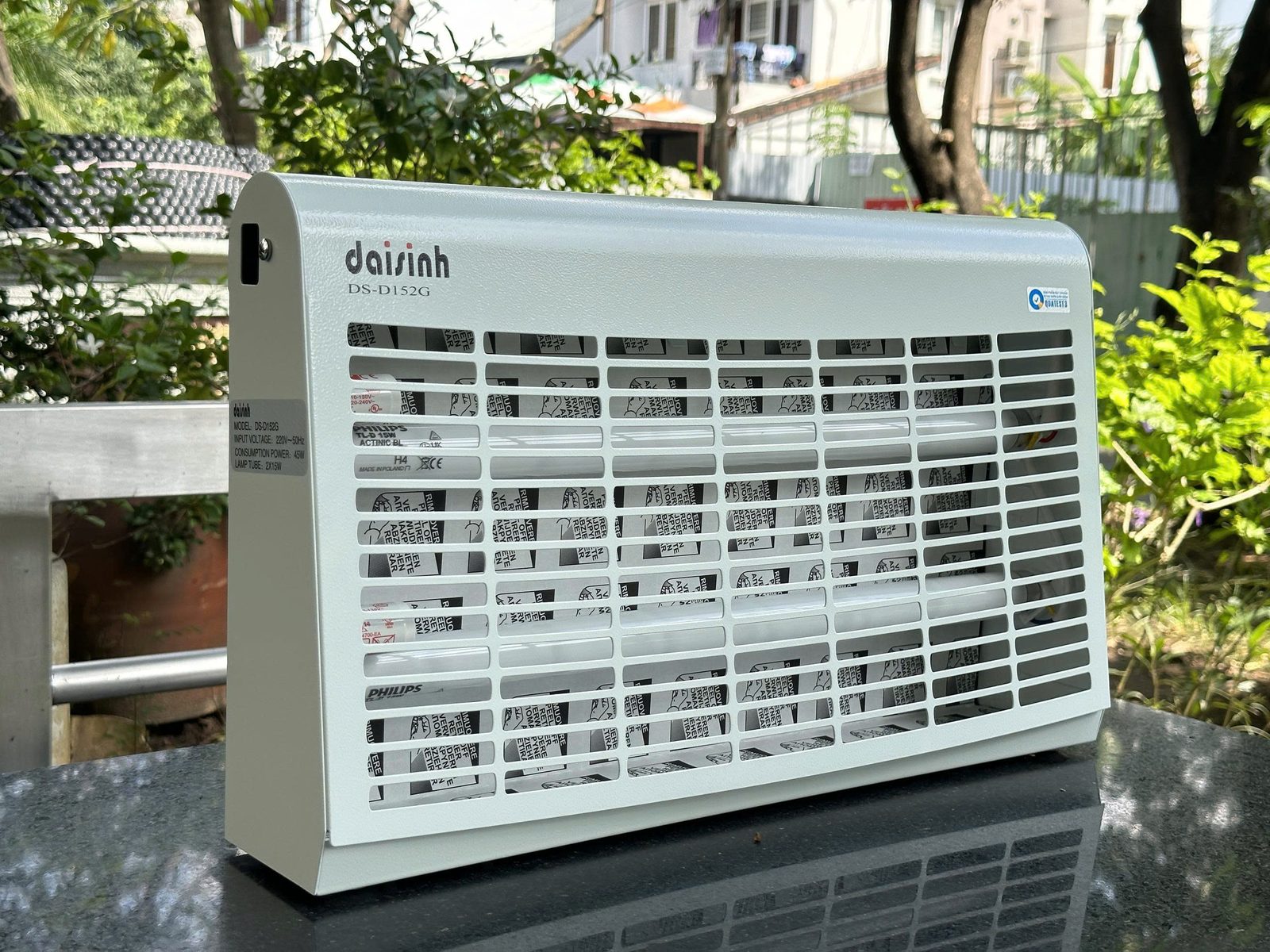 DS-D152G-01-opt Đèn Diệt Côn Trùng DS-D152G - Góc chụp 6 - Đại Sinh
